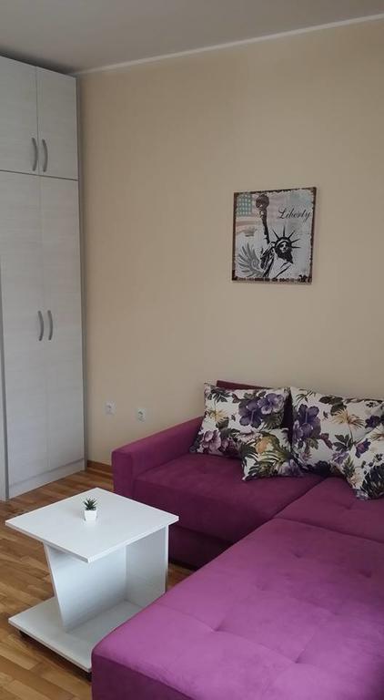 Apartments Secer Sokak Surčin Екстериор снимка