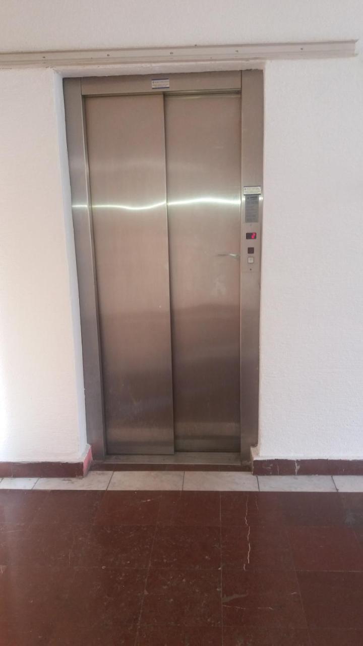 Apartments Secer Sokak Surčin Екстериор снимка