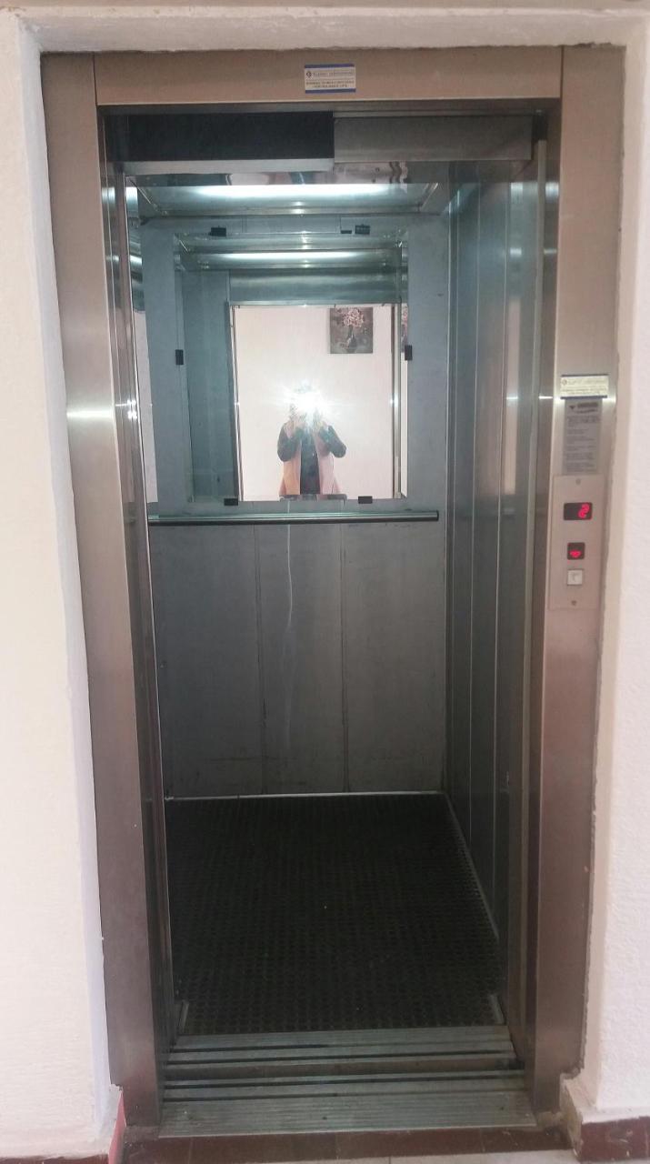 Apartments Secer Sokak Surčin Екстериор снимка
